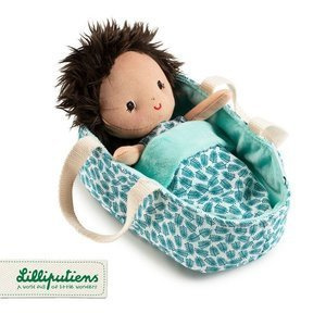 Lalka dzidziuś w koszyczku z ubrankiem i kocykiem Ari 83134-Lilliputiens