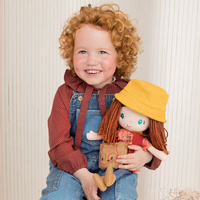 Lalka przytulanka eksplorerka przyrody ulubiony towarzysz Lea 41cm wysokości 83489 LILLIPUTIENS