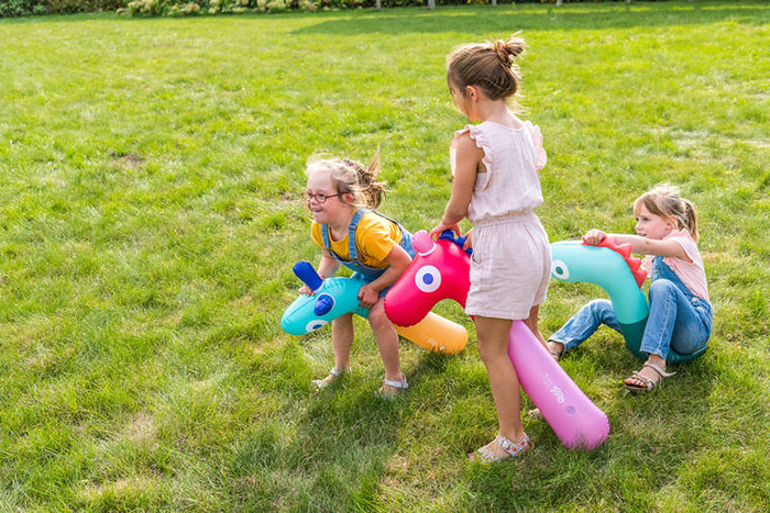 Dmuchany makaron do pływania Żyrafa Quut 173427