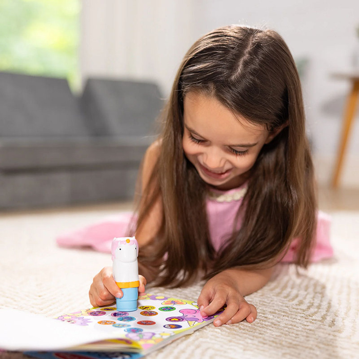 Sticker Wow stempel z naklejkami Jednorożec 32013 Melissa & Doug książeczka z naklejkami